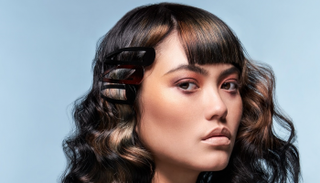 تسريحات الشعر خلال الشتاء تمتاز بالأشكال الواضحة