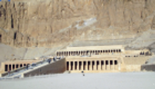 ظاهرة فلكية فريدة.. الشمس تضيء عتمة قدس أقداس "حتشبسوت"