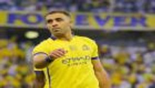 حمدالله لاعب النصر السعودي يكذّب ناديه وينفي مرض والدته