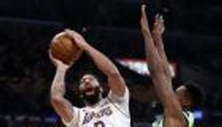 أنطوني ديفيز يسجل 50 نقطة للمرة الرابعة في مسيرته بدوري السلة الأمريكي