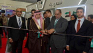 سفيرا الإمارات والسعودية يدشنان جناحا مشتركا بمعرض الغذاء في مصر 