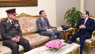 الرئيس المصري عبدالفتاح السيسي ووزير دفاع الجبل الأسود