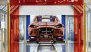 أستون مارتن تكشف حقيقة استثمار ملياردير كندي بها