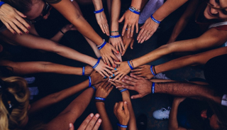 البداية الرسمية للاحتفال تعود إلى عام 1950