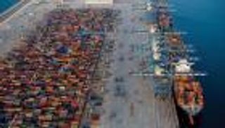 موانئ أبوظبي تستثمر مليار دولار لتوسعة ميناء خليفة