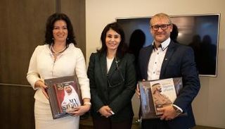 الإمارات ولاتفيا توقعان اتفاقية حماية الاستثمار 