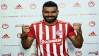 هلال سوداني يتوج بجائزة لاعب الشهر في اليونان