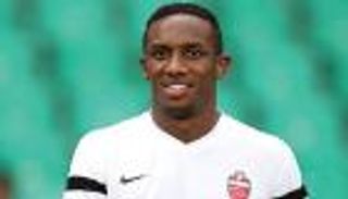 لاعب شباب الأهلي الإماراتي يثمن دور أحمد خليل مع الفريق