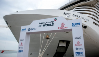  السفينة "إم إس سي بيليسيما" في ميناء راشد