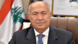 نائب لبناني يناشد عون الكف عن "حرق مرشحي الحكومة"