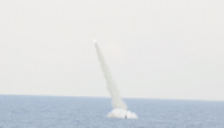 مناورات بحرية مصرية بالمتوسط.. صاروخ وغواصة وميسترال