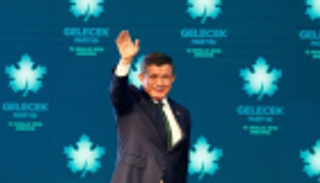 أحمد داود أوغلو يعلن تأسيس حزب "المستقبل" في تركيا