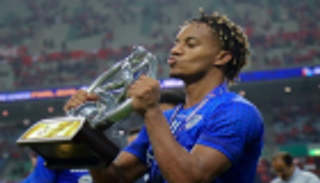 كاريلو يدعو لاعبي الهلال السعودي لاستلهام روح أبطال آسيا بالمونديال