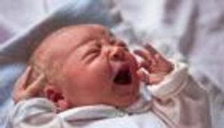 أسباب الغازات لدى الرضع والأطفال وطرق التخلص منها