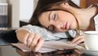 أسباب الخمول وكثرة النوم وكيفية التخلص منها