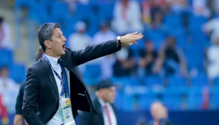 المدرب الروماني رازفان لوشيسكو 