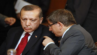أحمد داود أوغلو ورجب طيب أردوغان- رويترز 