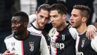 رونالدو يعيد يوفنتوس لصدارة الدوري الإيطالي مؤقتا بالفوز على أودينيزي