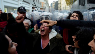 مظاهرة تندد بالعنف ضد المرأة في تركيا - أرشيفية