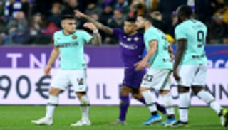 إنتر ميلان يحافظ على صدارة الدوري الإيطالي بالتعادل مع فيورنتينا