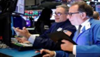 ستاندرد آند بورز 500 وناسداك يسجلان مستوى قياسيا جديدا عند الفتح