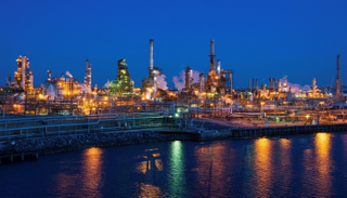  مصفاة تكرير نفط في فيلادلفيا بالولايات المتحدة - رويترز