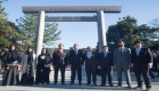 وفد "التسامح والتعايش" الإماراتي يزور دور عبادة باليابان