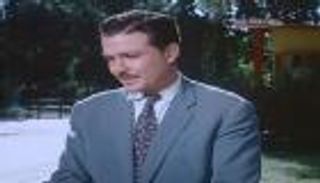 معلم اللغة العربية في الأعمال الفنية.. كوميديان فصيح وفقير كادح