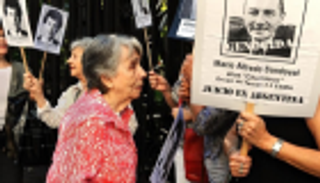 فرنسا تسلم "الجزار" إلى الأرجنتين بعد معركة قضائية لـ8 أشهر