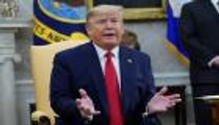 ترامب عن خطوات عزله: حرب مفتوحة على الديمقراطية