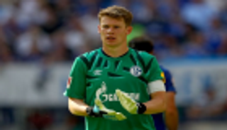 إيقاف نوبل حارس شالكه 4 مباريات بسبب "الكونغ فو"