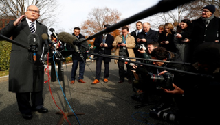 لاري كودلو المستشار الاقتصادي للبيت الأبيض - رويترز