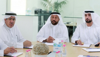 وفد غرفة تجارة وصناعة الشارقة خلال زيارته للسوق