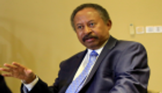 حمدوك: السلام وإيقاف الحرب بالسودان أولويتنا