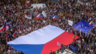 شبهات الفساد تدفع التشيكيين للمطالبة باستقالة رئيس الوزراء