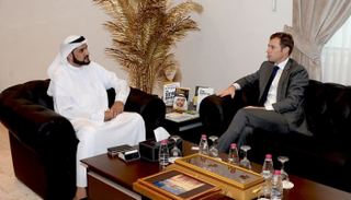 جانب من لقاء رئيس هيئة كهرباء الشارقة ورئيس شركة "إنجي" الفرنسية