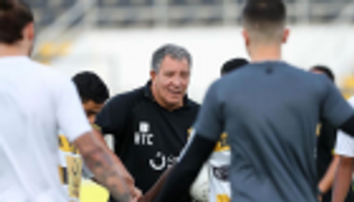 مدرب اتحاد جدة: لست ساحرا.. وسنتفادى الهبوط