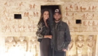 اللاعب البرازيلي داني ألفيس في ضيافة أهرامات مصر