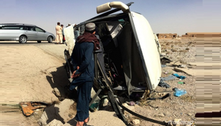 مصرع 9 في انقلاب سيارة بأفغانستان