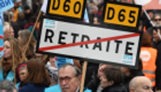 الإضرابات تهدد "موسم الكريسماس" في فرنسا