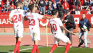 إشبيلية يواصل تضييق الخناق على برشلونة وريال مدريد