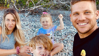 الأسترالي وعائلته