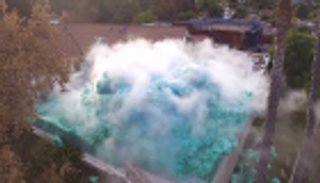 "معجون أسنان الفيل".. "رغاوي" تمتد لـ200 متر