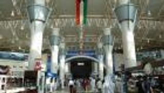 حريق يقطع الكهرباء عن مطار الكويت الدولي