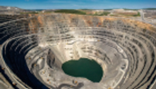 إنتاج الذهب في روسيا يقفز 19.5% إلى 232.16 طن 