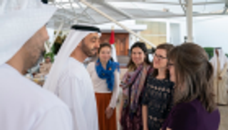 محمد بن زايد يستقبل عائلة الطبيبين بات وماريانا كينيدي