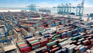 موانئ أبوظبي تعزز مكانة الإمارات على خريطة التجارة الدولية 