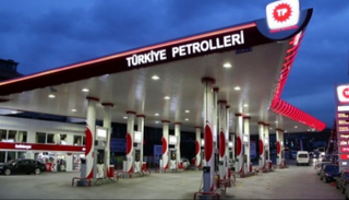 أسعار الوقود تستعر في أسواق تركيا وتنذر بأزمة غلاء جديدة