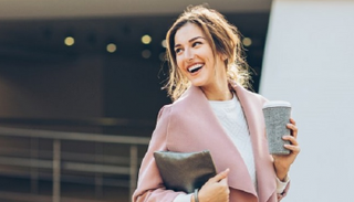 المشروبات المحلاة تحتوي على نسبة كبيرة من السكر