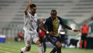 الشارقة يهزم حتا